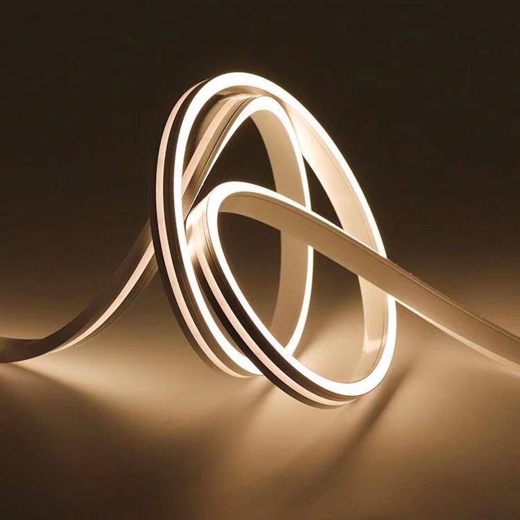 نور نوار نئونی LED ضد آب انعطاف پذیر سیلیکونی IP67 گرم سرد سفید DC 12 / 24 ولت برای دکوراسیون داخلی فضای باز