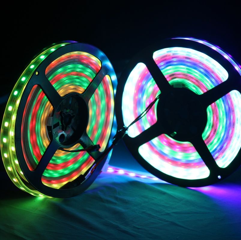 WS2812B نور نوار LED انعطاف پذیر RGB 5050SMD فردی آدرس پذیر 16.4FT 60Pixels/M 300Pixels مشکی PCB تمام رنگی